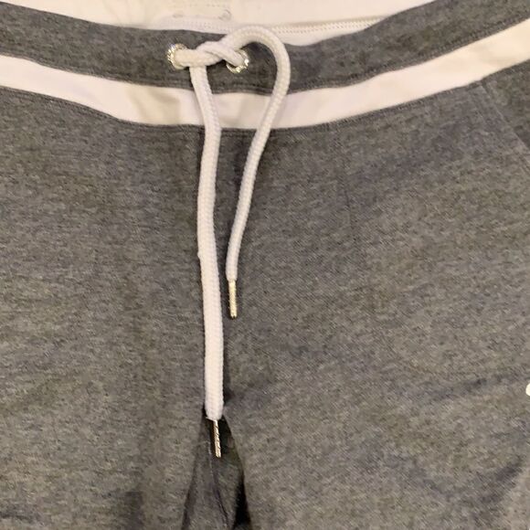 Gray and white jogger pants - Picture 4 of 8